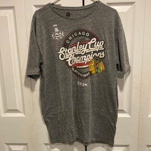 Men’s Chicago Blackhawk’s tee